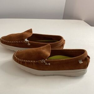 Minnetonka Brown Suede Slip-On Loafers
